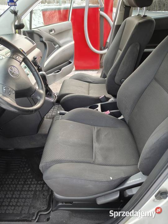 SPRZEDAMZAMINIE Toyota Corolla Verso manualna Tarnów