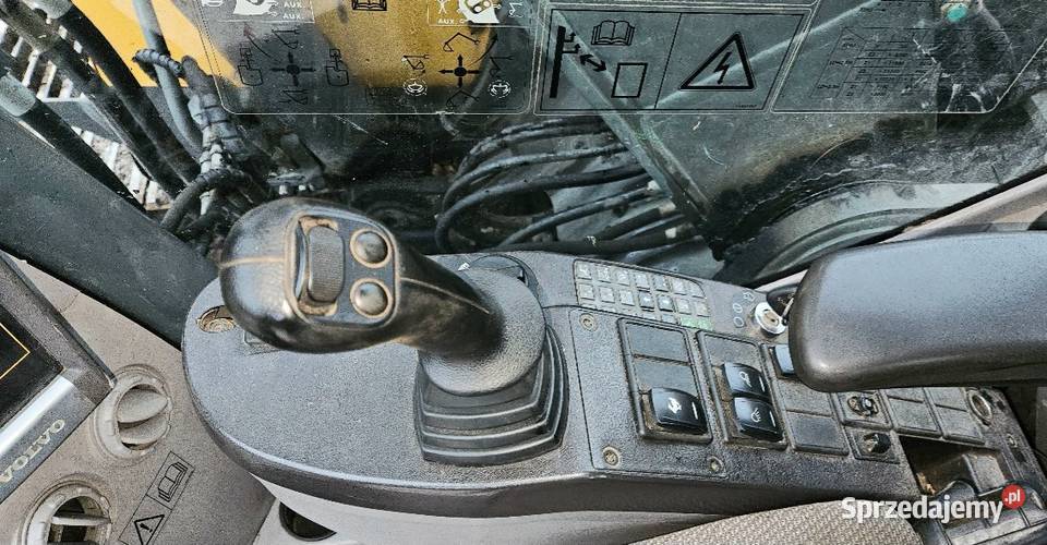 Koparka gasienicowa Volvo tez Leasing maszyny Gąsiennice Warszawa