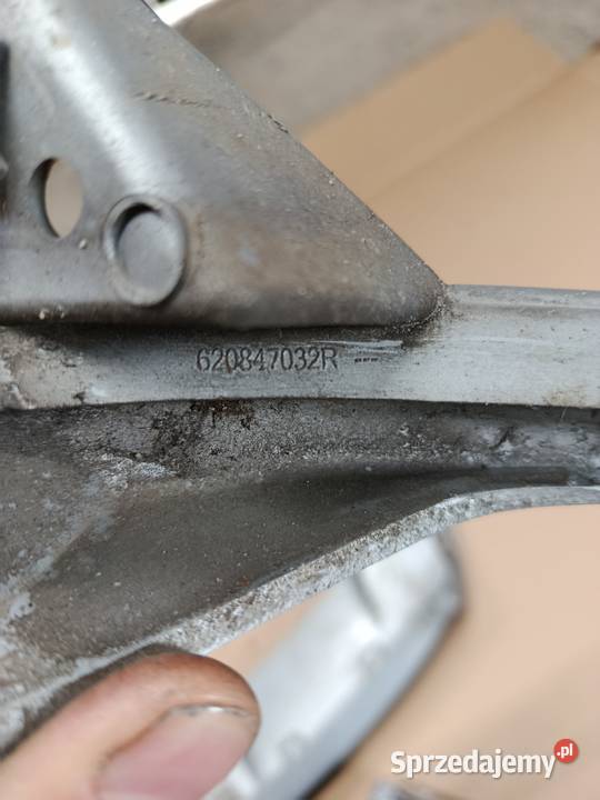 Listwa Kratka Środkowa Zderzaka Przód Renault Sędziszów Małopolski
