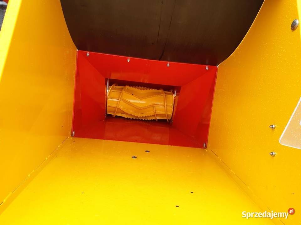 Mobilny rębak do gałęzi silnik benzyna RABAUD Lublin