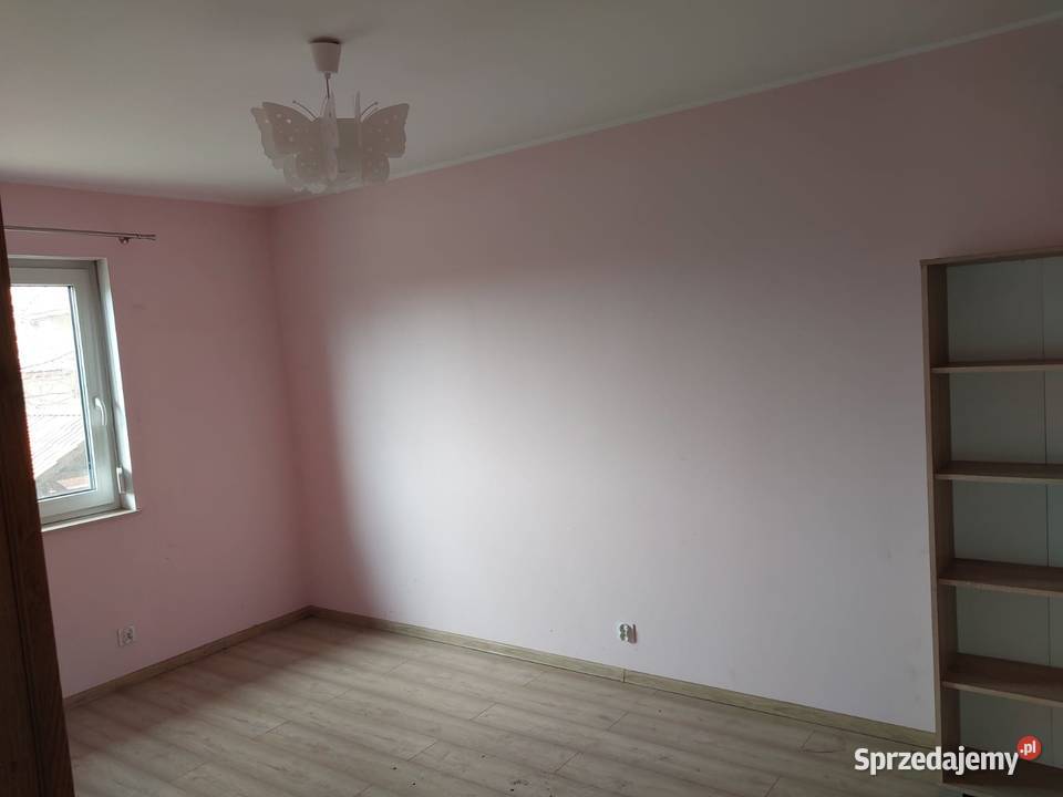 Dom z dużą działką w ścisłym centrum Kalet Leśny