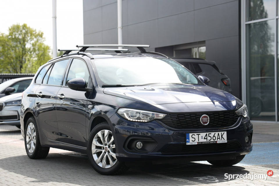 Fiat Tipo 14 95 benzyna II 2016 światła do jazdy dziennej Fiat Tychy