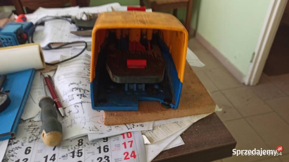 pedał sterowniczy na pneumatyce do maszyny Kłodawa sprzedam