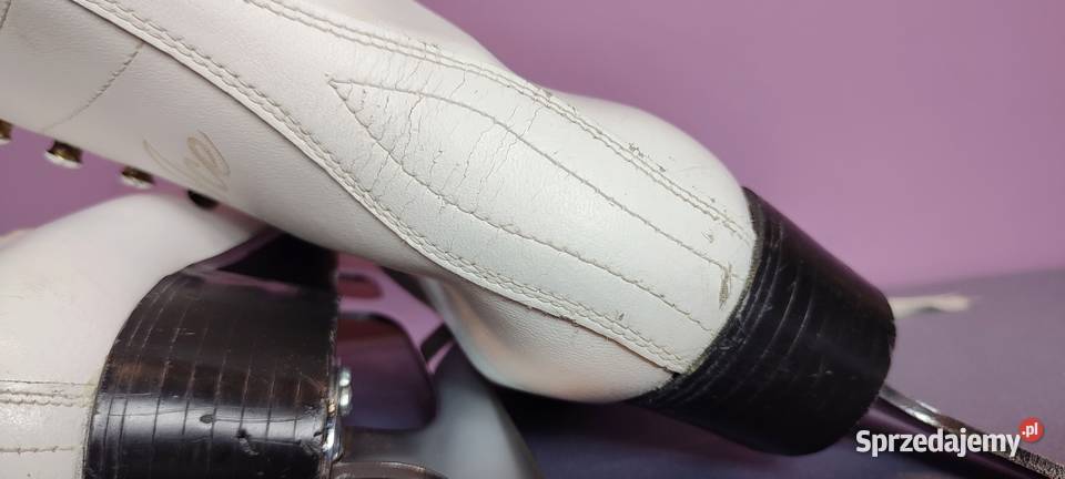 Łyżwy BOTAS figurowe skórzane rozmiar 35 wkładka Łyżwiarstwo i hokej