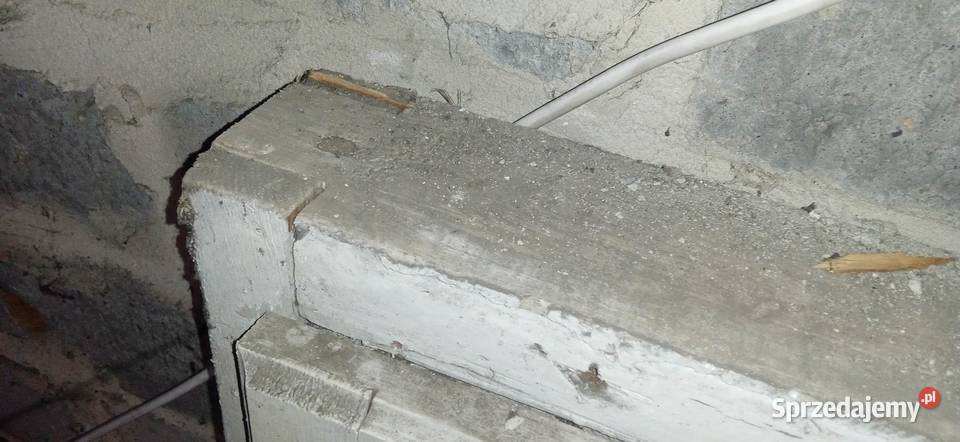 Kompletne okno drewniane z demontażu stan