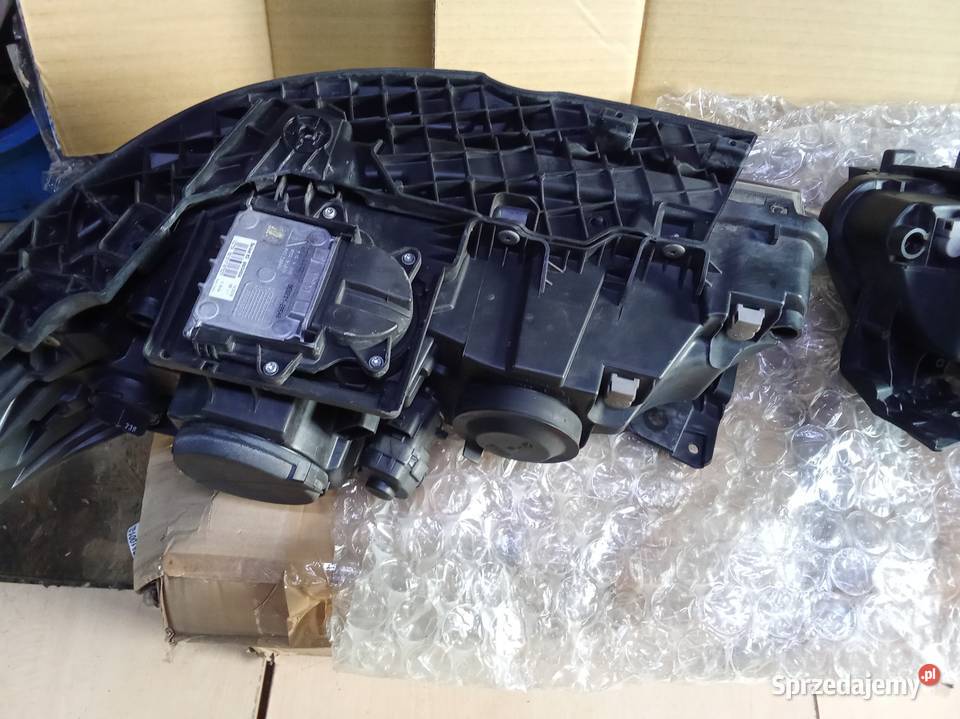 Renault laguna 2lift reflektory Xenonlewy i sprzedam