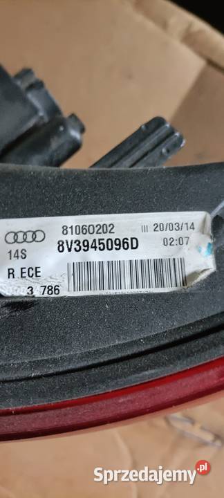 AUDI A3 LAMPA TYLNA PRAWA LED BŁOTNIK 8V3945096D osobowe pomorskie