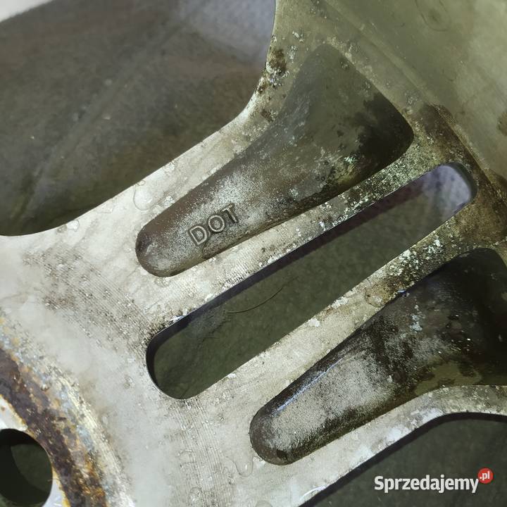 Felgi aluminiowe toyota2 komplety Huta Stara B