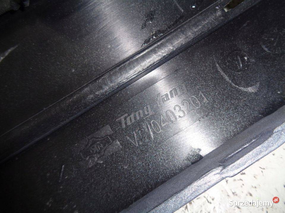 ZDERZAK PRZÓD PRZEDNI VW PASSAT B5 9600 PRZED FL osobowe świętokrzyskie Skarżysko-Kamienna