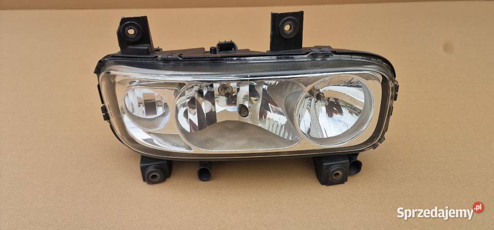 MERCEDES ATEGO II 2 REFLEKTOR LAMPA PRAWA sprzedam