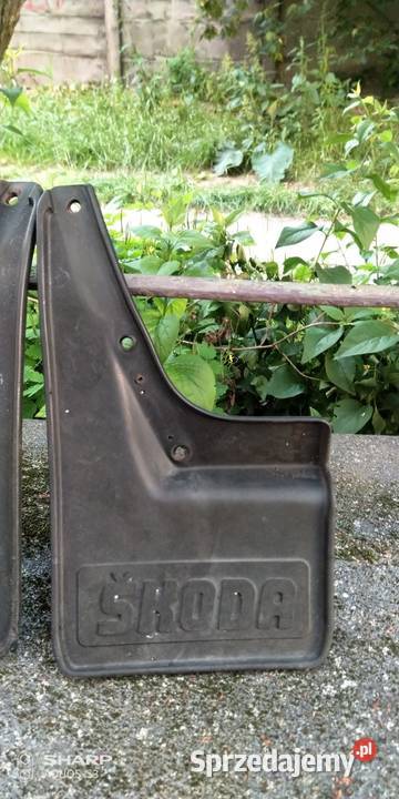 Skoda Favorit chlapacze tylnie