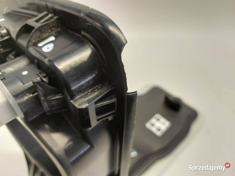 RENAULT Scenic ETech V 5 Klapka gniazda dolnośląskie sprzedam