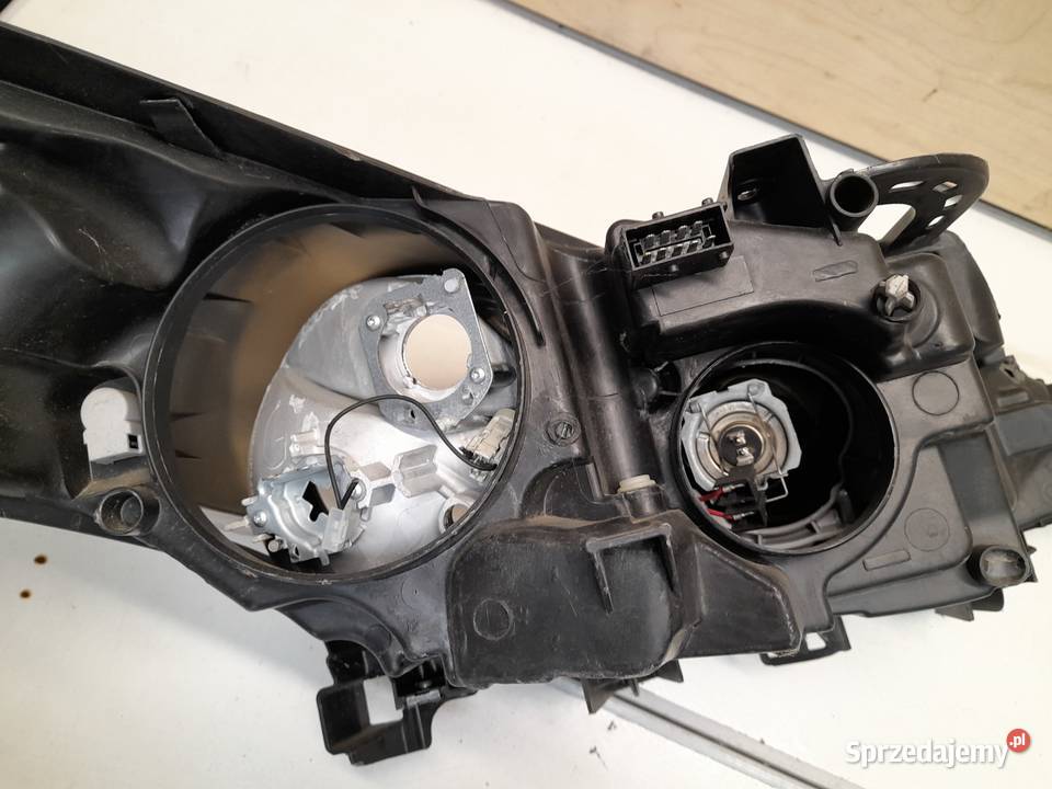 PEUGEOT 207 LAMPA LEWA PRZÓD SOCZEWKA EU osobowe Goleniów sprzedam