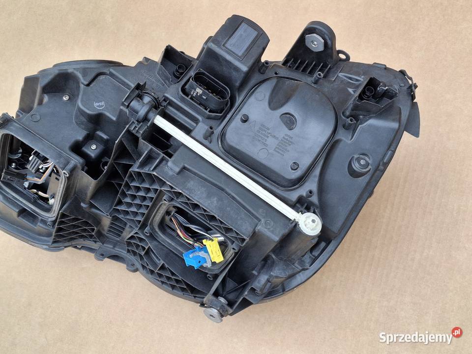 MERCEDES EKLASA W212 LIFT REFLEKTOR PRAWY FULL Bieleń