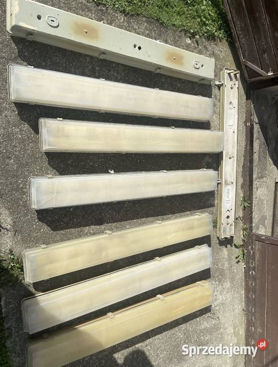 Lampy garażowemagazynowe