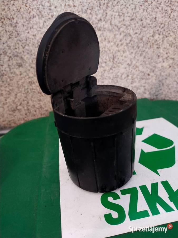 Popielniczka samochodowa idealna SsangYoung