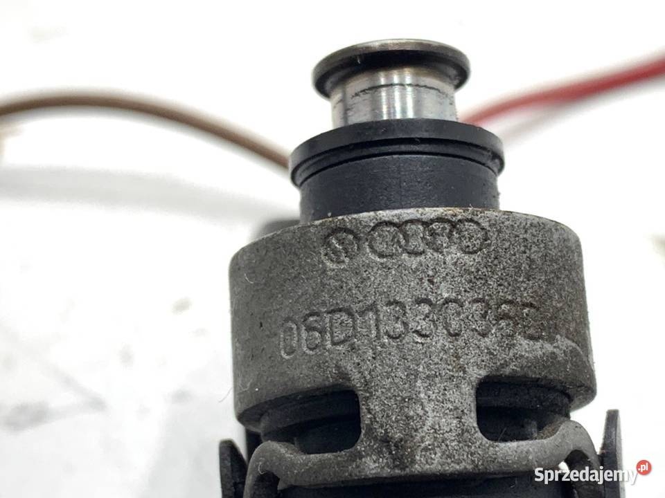 WTRYSKIWACZ VW TOURAN 06D133036D 20 150 0310