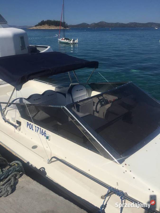 Jacht motorowy kabinowy motorówka Black Shadow Limanowa