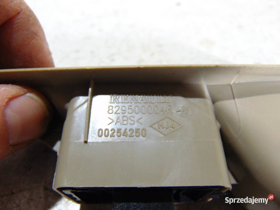 PANEL PRZYCISK SZYBY LEWY TYŁ 4 PIN RENAULT sprzedam