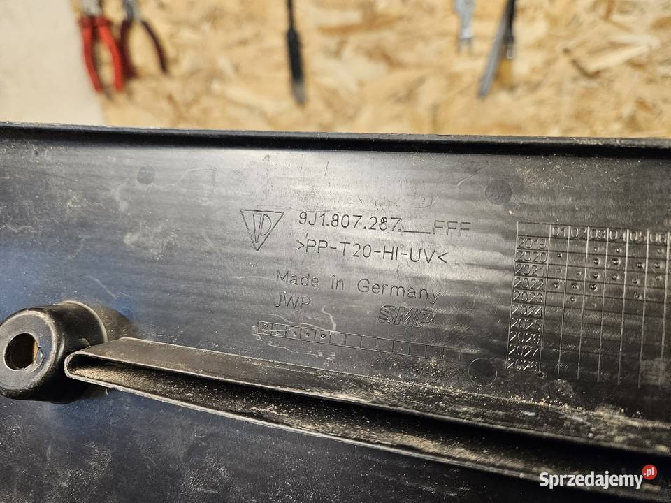 PORSCHE TAYCAN PODKŁADKA PODSTAWA TABLICY REJ Pozostałe wielkopolskie Międzychód