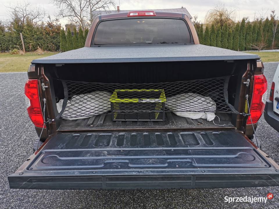 Toyota Tundra 57 2017r 5700cm3