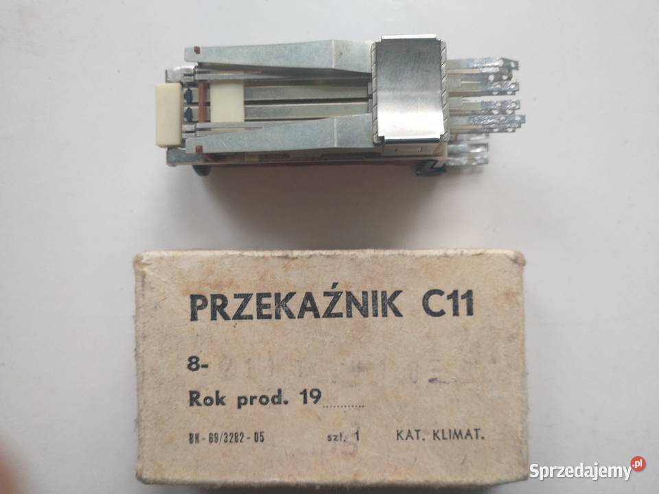 Przekaźnik telekomunikacyjny C11
