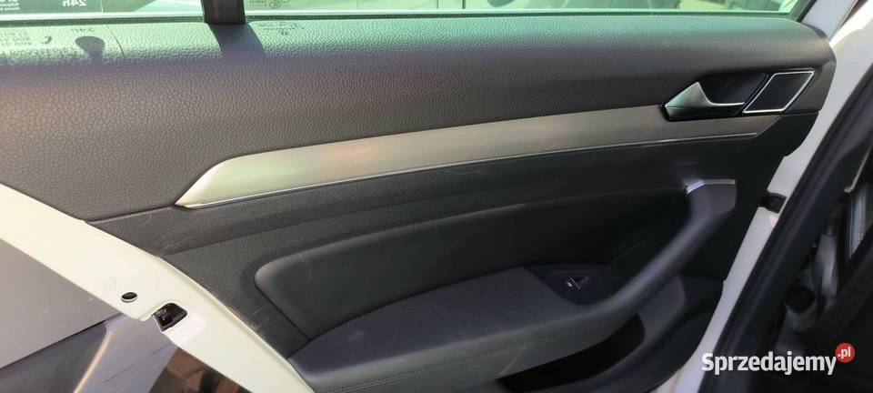 DRZWI LEWE TYŁ VOLKSWAGEN PASSAT B8 LC9A SEDAN osobowe Lipno