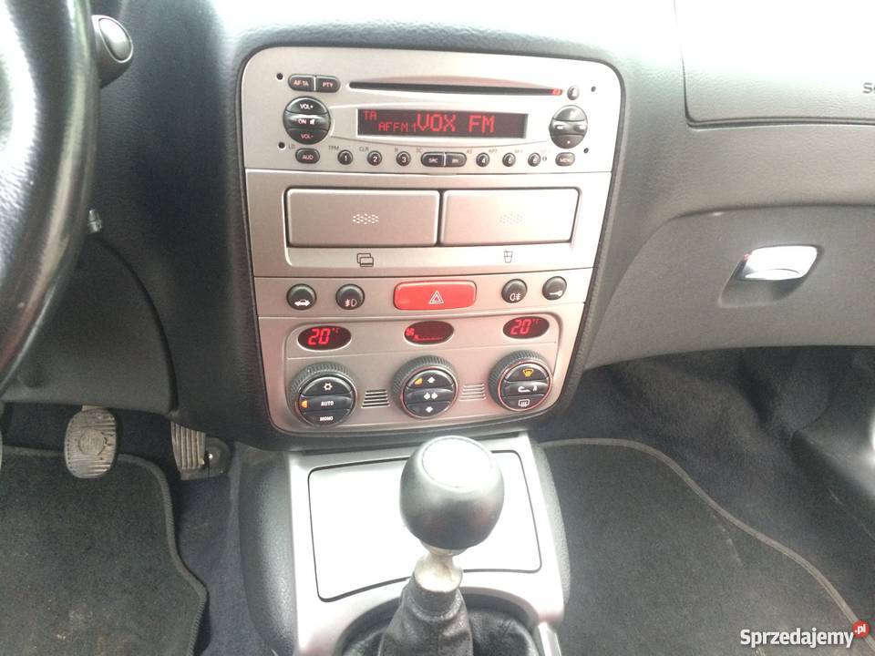 Alfa Romeo gt najbogatsza wersja Bertone centralny zamek Radawiec Duży