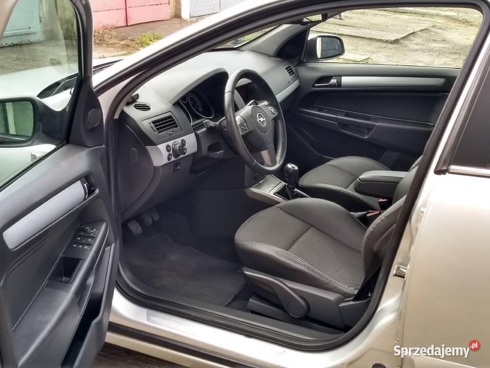 OPEL ASTRA H KOMBI 2006 BENZYNALPG sprzedam