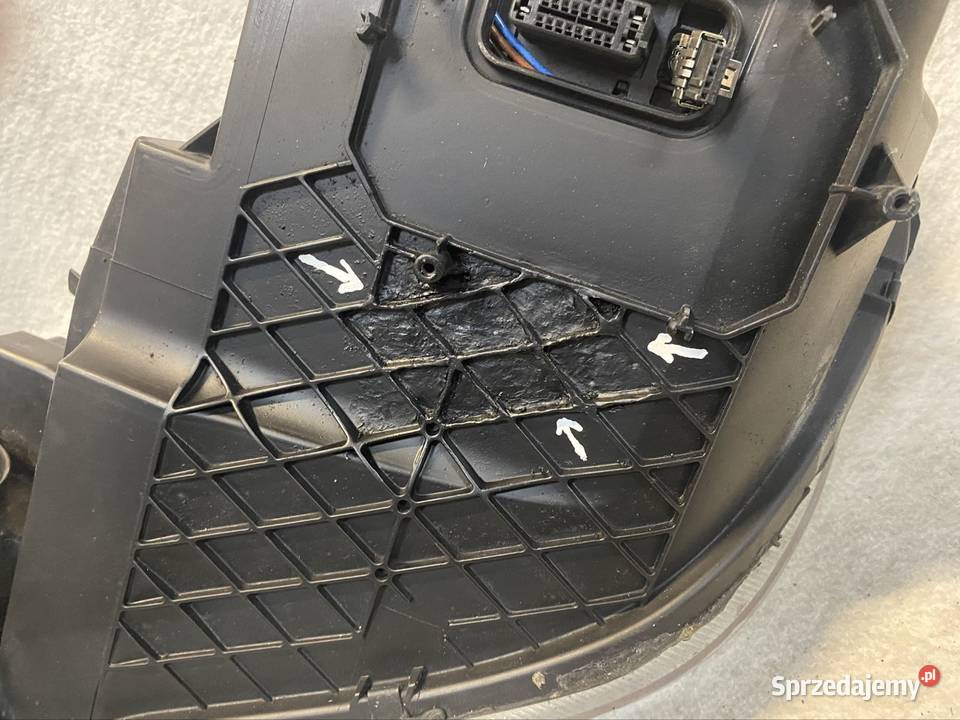 SKODA YETI 5L 5L1 09 LAMPA PRAWA PRZÓD PRZEDNIA prawe Jasienica