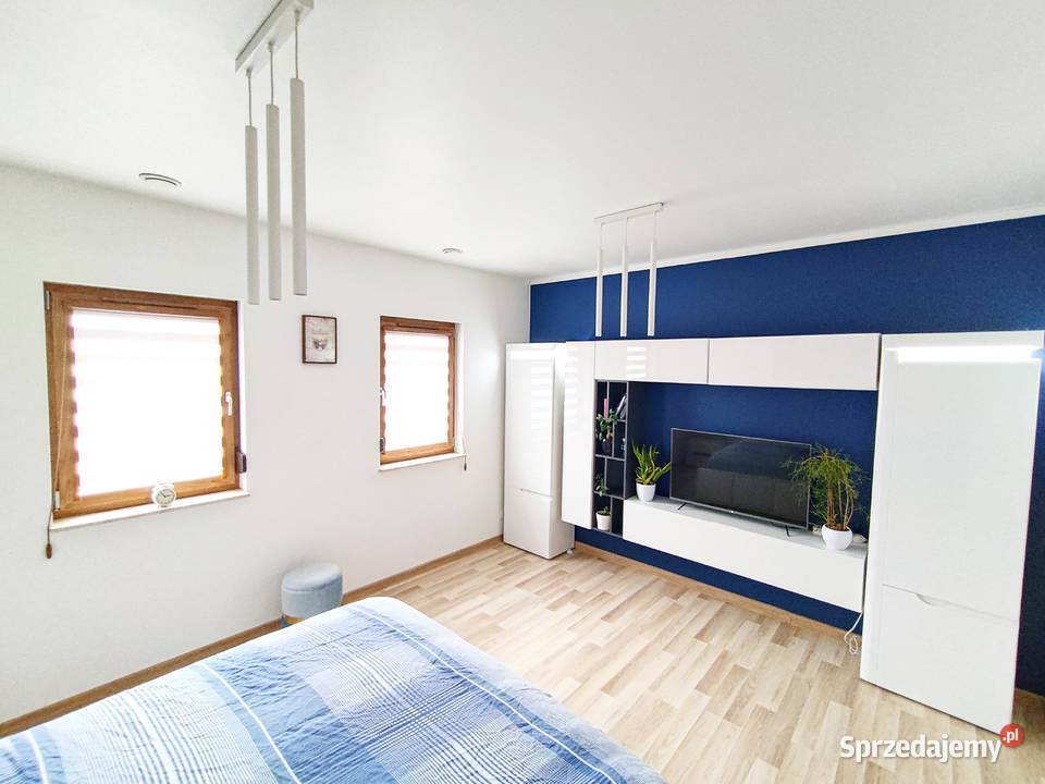 Dom w zabudowie bliźniaczej granicy Wrocławia