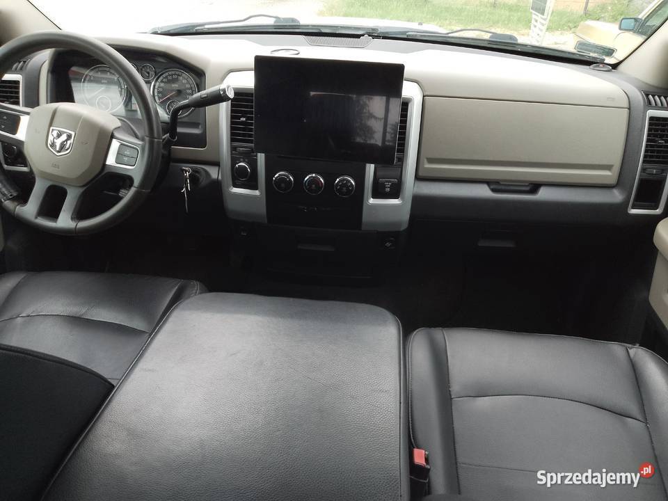 Dodge RAM 1500 57 HEMI 2011r dolnośląskie Jelcz-Laskowice
