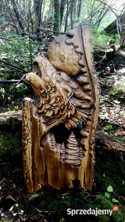 Wilk w pełni Płaskorzeźba w drewnie Jasienica Rosielna