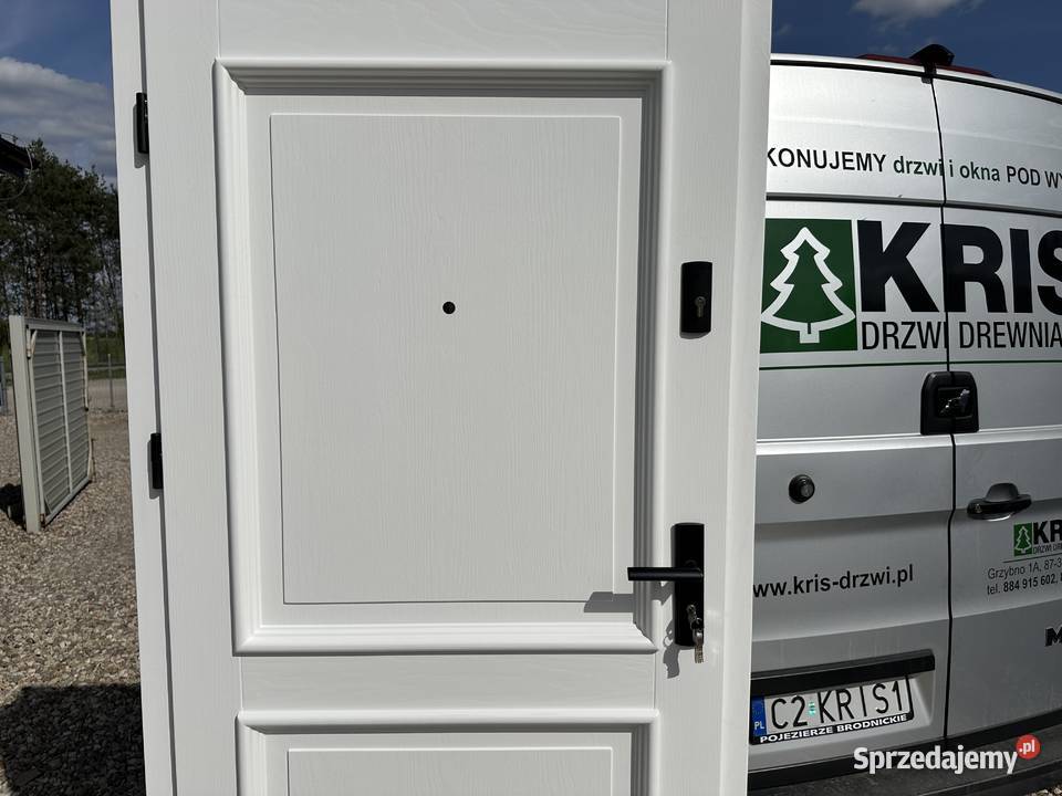 DRZWI WEJŚCIOWE WENĄTRZKLATKOWE Z OŚCIEŻNICĄ Grzybno