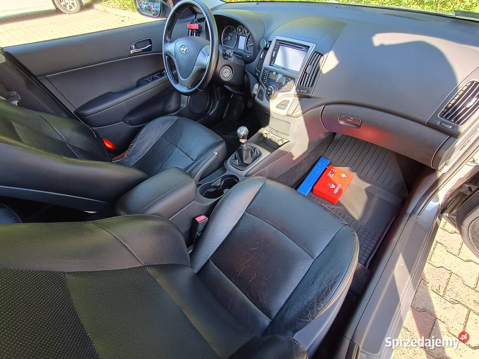 Hyundai i30 16 CRDi 148 Skóra Hak Czujniki manualna dolnośląskie sprzedam