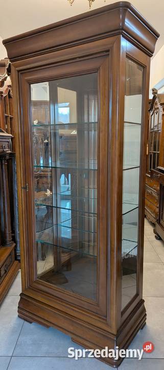 Piękna witrynaserwantka ludwikowska orzechsklep Dąbrowa Górnicza