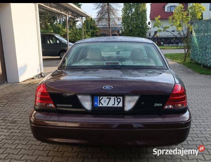 Ford Crown Victoria 2011