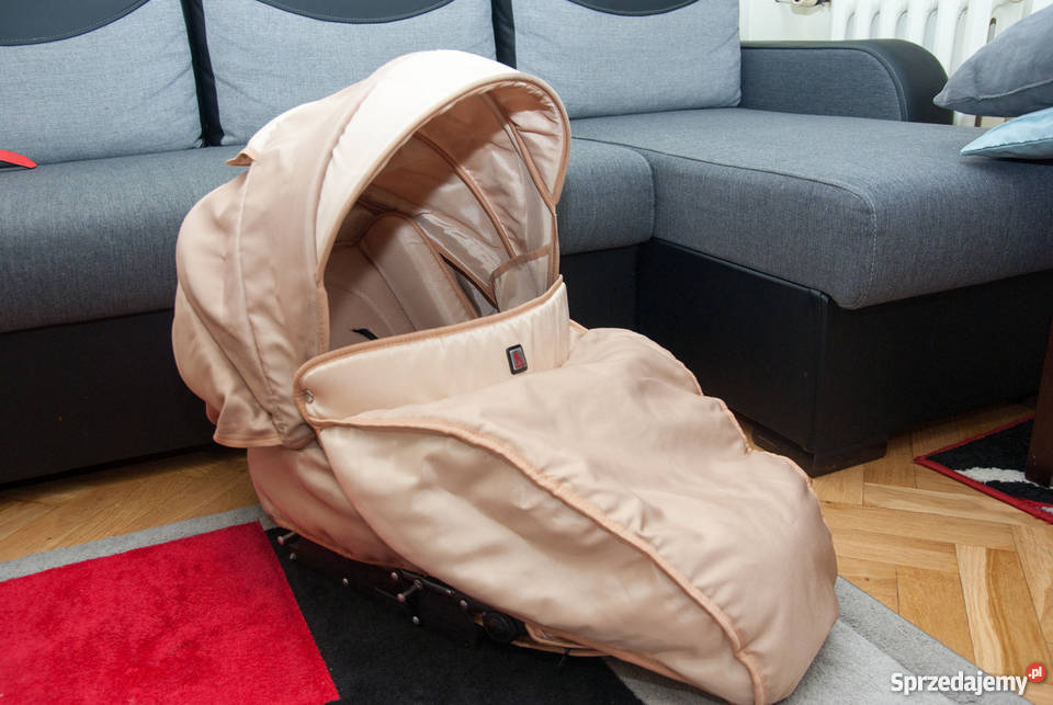 Wózek 3w1 Tutek Grander polska produkcja Możliwość zamontowania fotelika  Łódź sprzedam