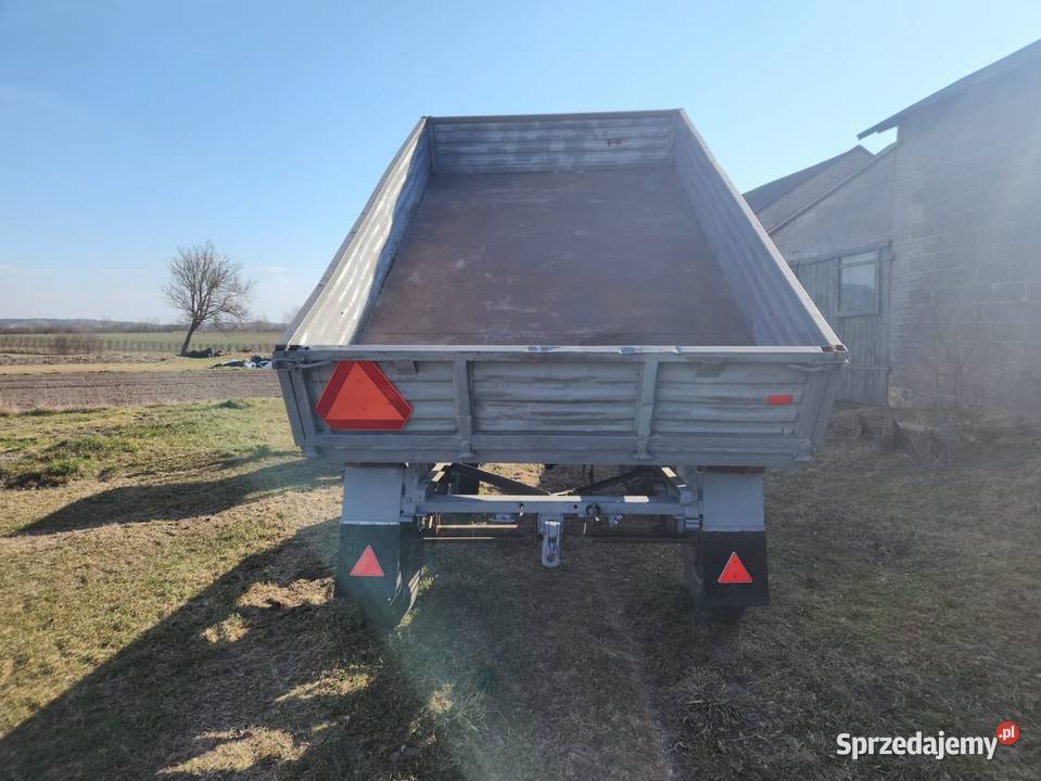 Przyczepa d47 wywrotka na trzy strony Agromasz Kuźmy