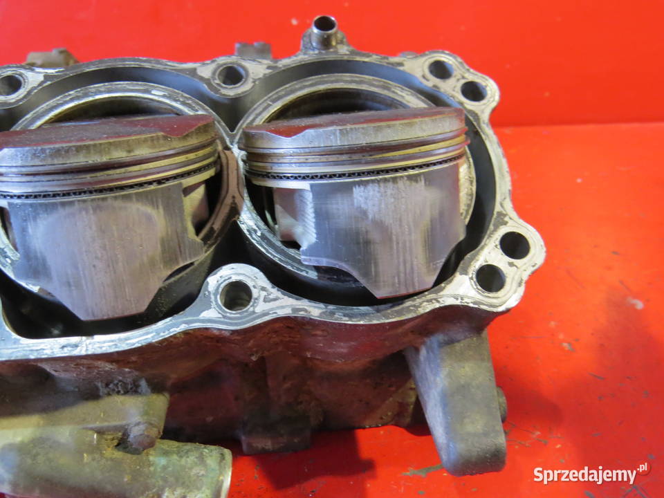 HONDA CBR 900 RR CBR900RR SC33 blok silnika