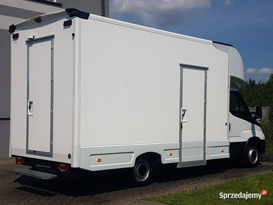 Iveco Daily KONTENER NISKOPODŁOGOWY 444x223x242 elektryczne lusterka śląskie Poręba sprzedam