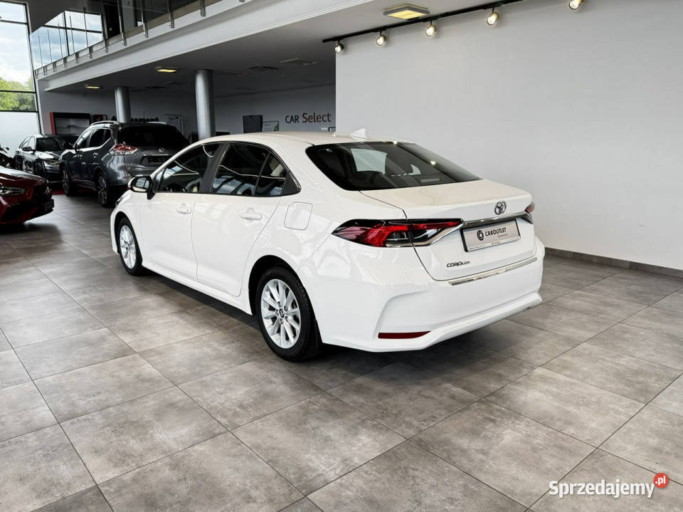 Toyota Corolla Comfort 15VVTI 125 automat 2022 r biały Myślenice