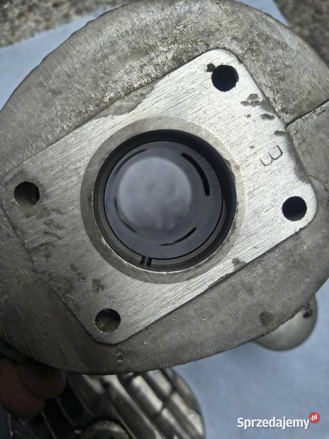 Cylinder głowica tłok komar sztywniak motorynka Rzeszów