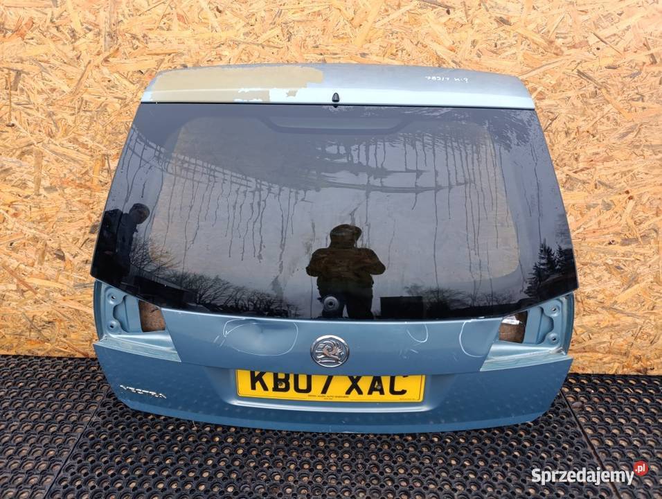 OPEL VECTRA C LIFT KOMBI KLAPA TYŁ Zbierkowo
