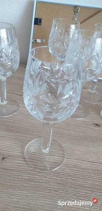 Kryształowe kieliszki prl