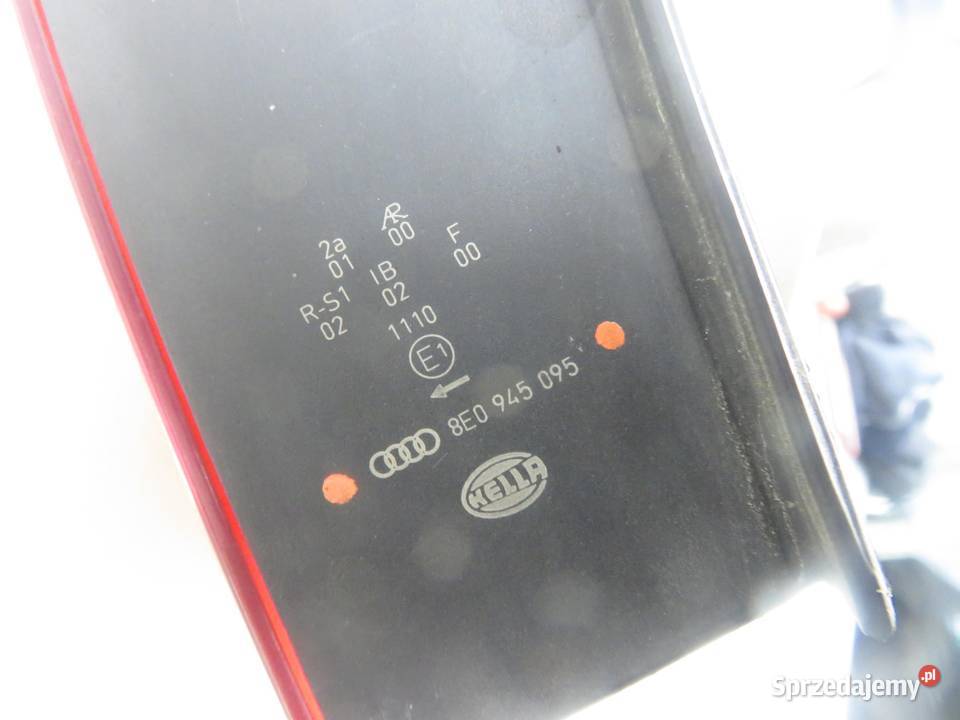LAMPA LEWA TYLNA AUDI A4 B6 8E0945095 Części samochodowe