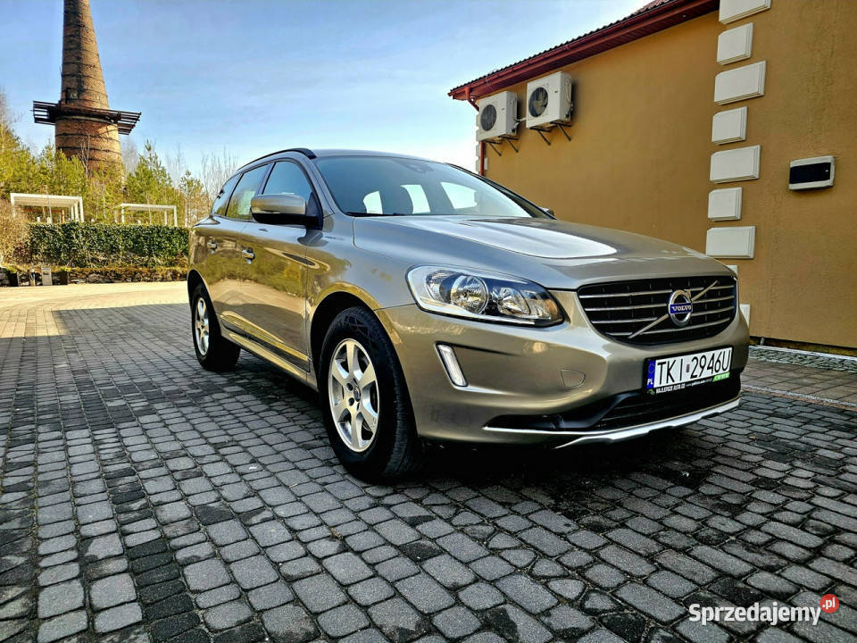 Volvo XC 60 20 D 5 cylindrów Skóry Navi Serwis I lakier metallic Zagnańsk