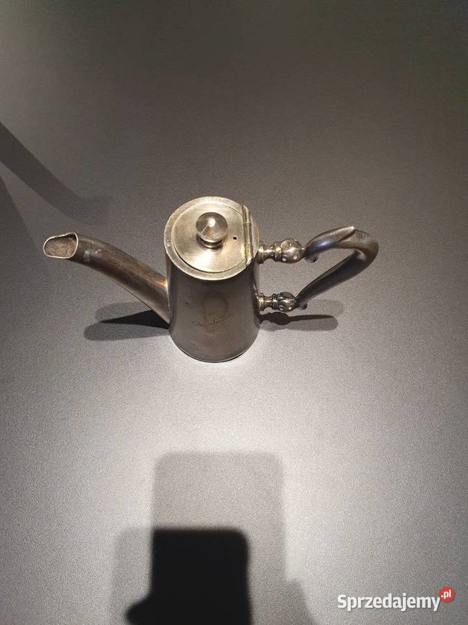 Dzbanek z pokrywką mniejszy z dwóch srebrny z Lublin sprzedam