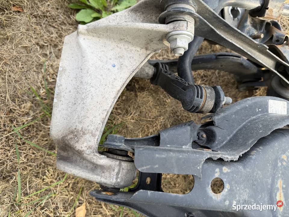VOLVO XC40 20 HYBRYDA 32246360BELKA ZAWIESZENIE Kielce sprzedam