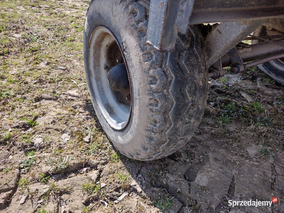 Rozrzutnik obornika jednoosiowy ładny Spławy Pierwsze